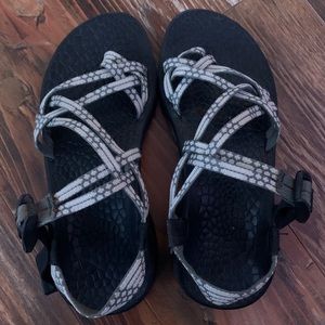women’s chacos